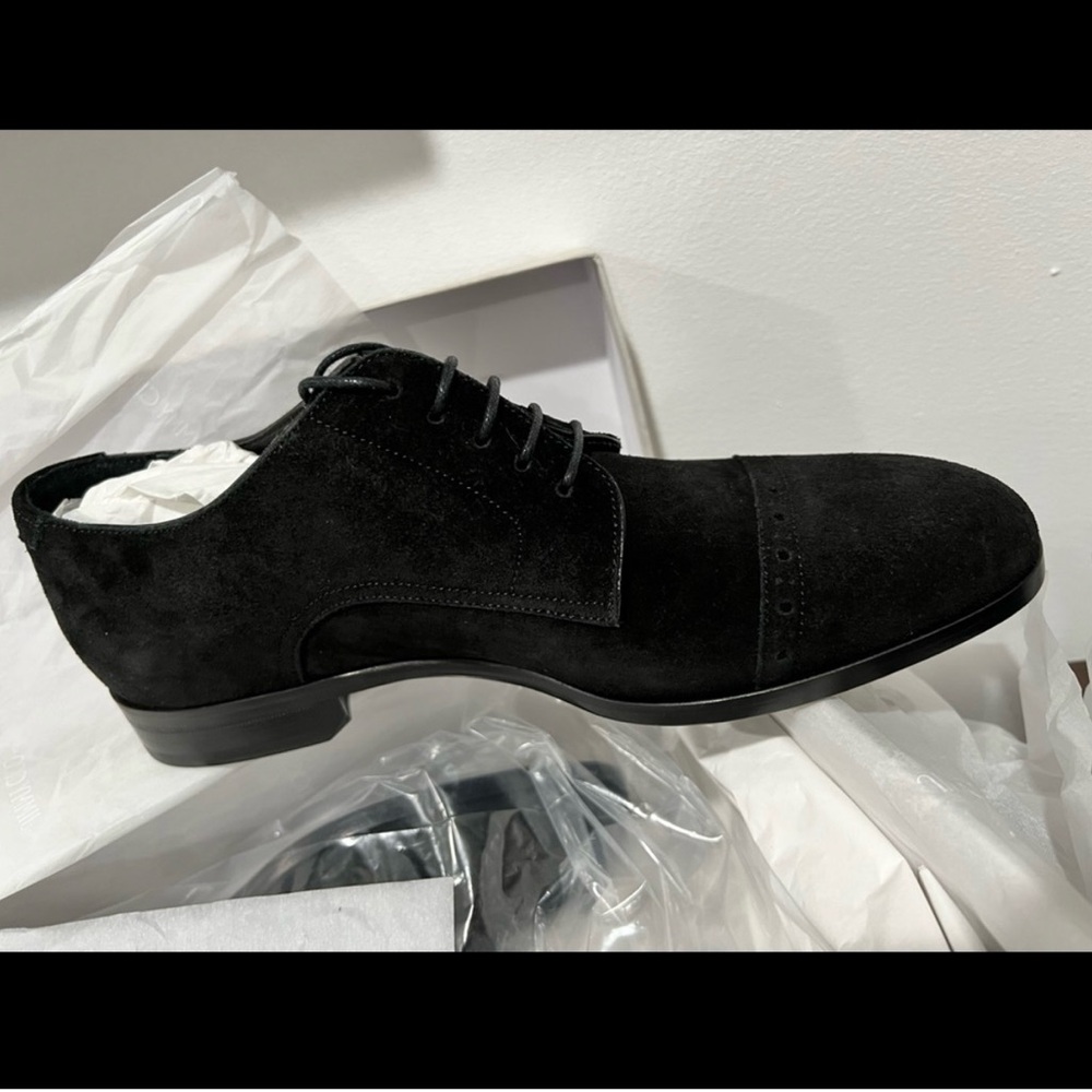 jimmy Choo Mens black dress shoe suede, laces size 39